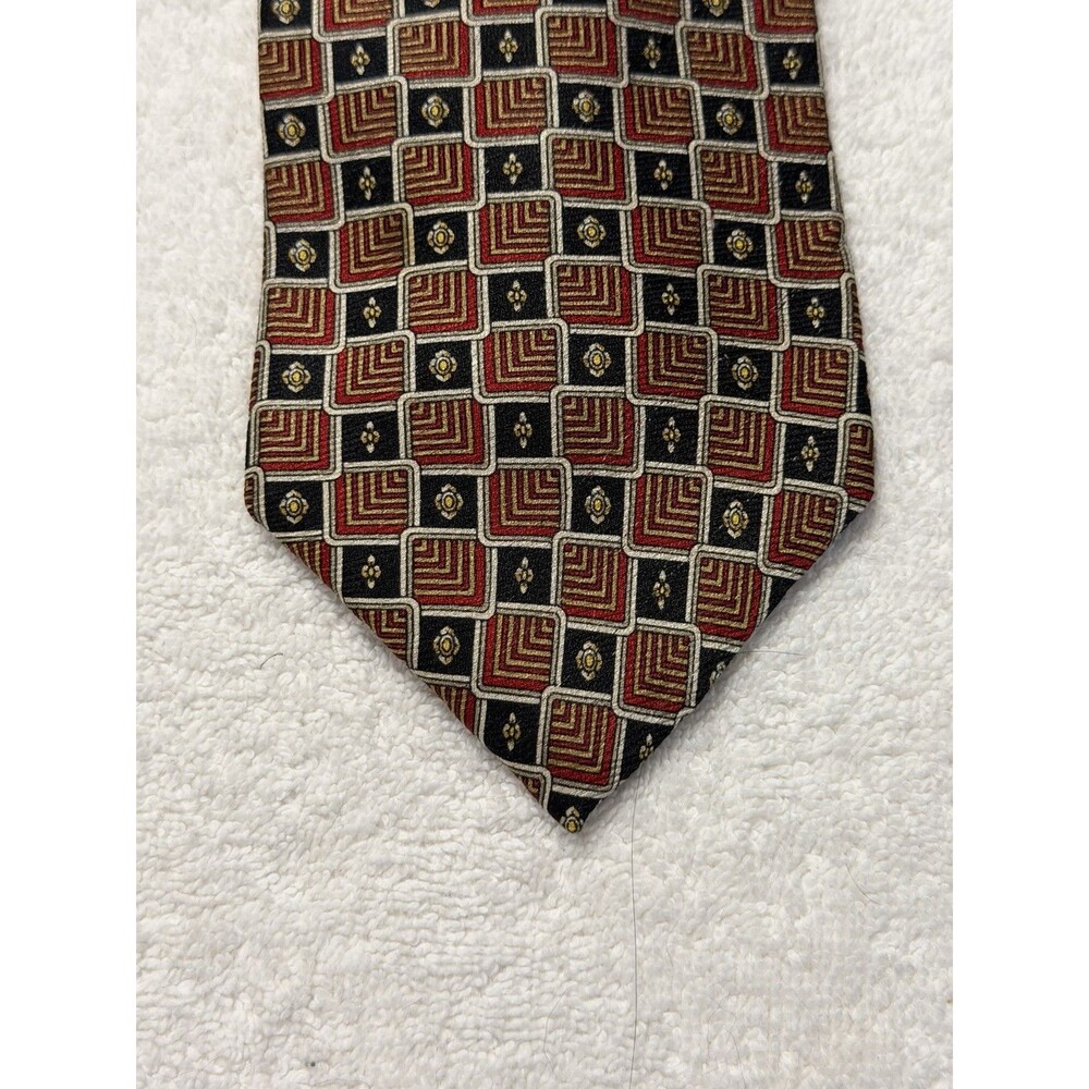 UMBERTO BOSSI Handmade 100% Silk Tie Red Black Gold Geometric Art Deco Medallion